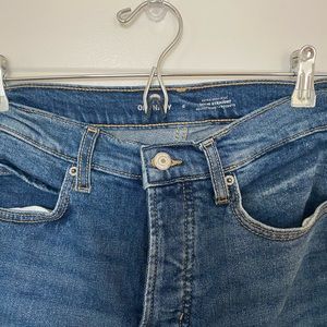 Old Navy Extra High-Rise Sky-Hi Straight Leg Jeans
